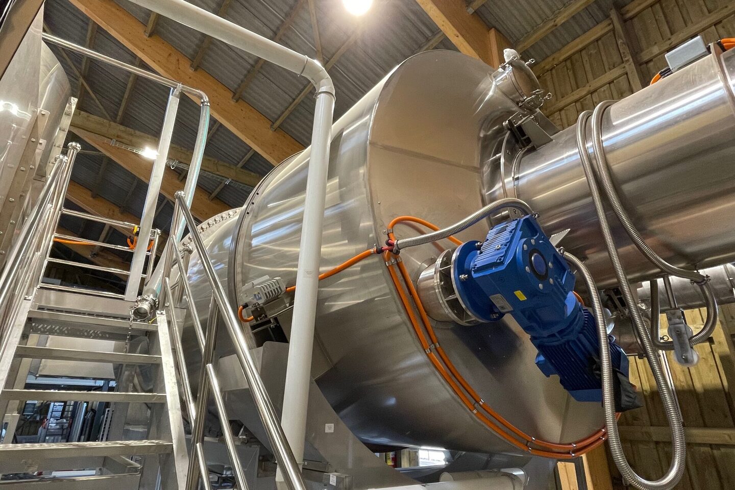 Le tambour de maltage installé dans la malterie